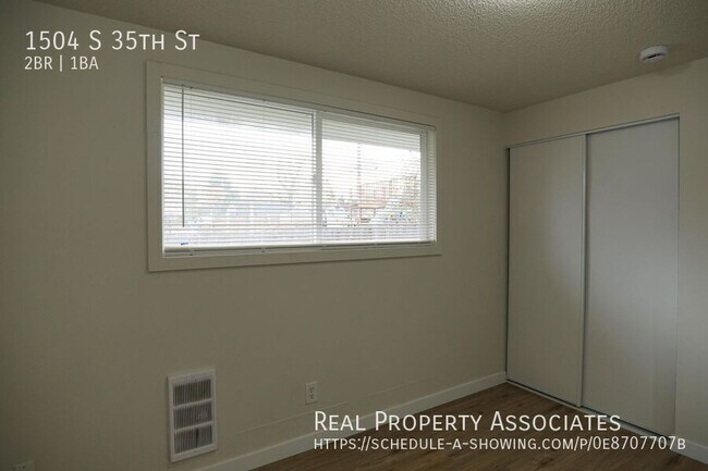 Building Photo - 1504 S 35th St