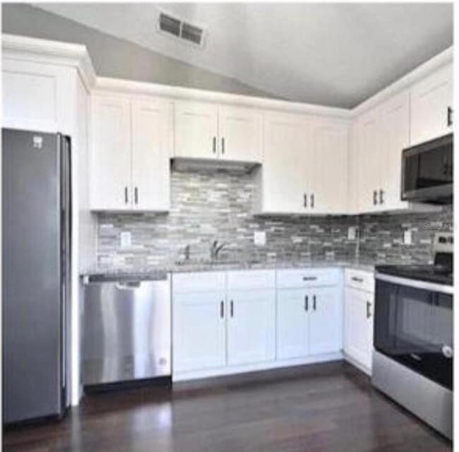 Building Photo - 2428 Harbor Town Dr