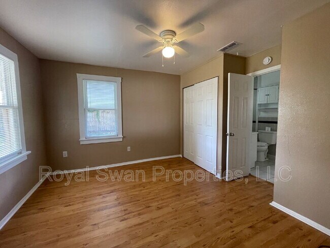 Building Photo - 4520 Clubhouse Rd