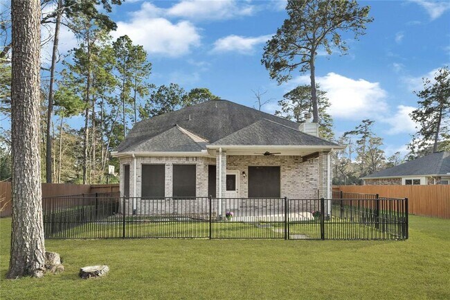 Building Photo - 3310 Pine Chase Dr