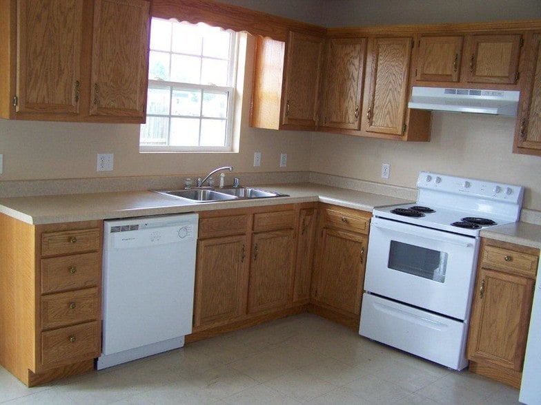 Building Photo - 117 Speedway Dr
