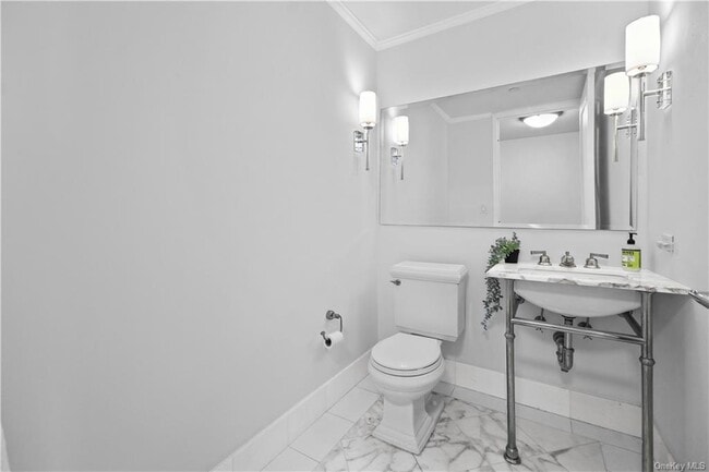 Building Photo - 10 City Pl