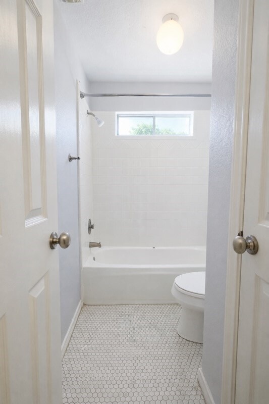 Building Photo - 702 Epperson Way