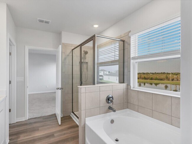 Building Photo - Unfurnished Annual Rental