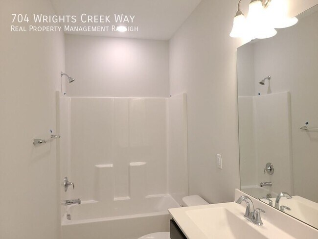 Building Photo - 704 Wrights Creek Way