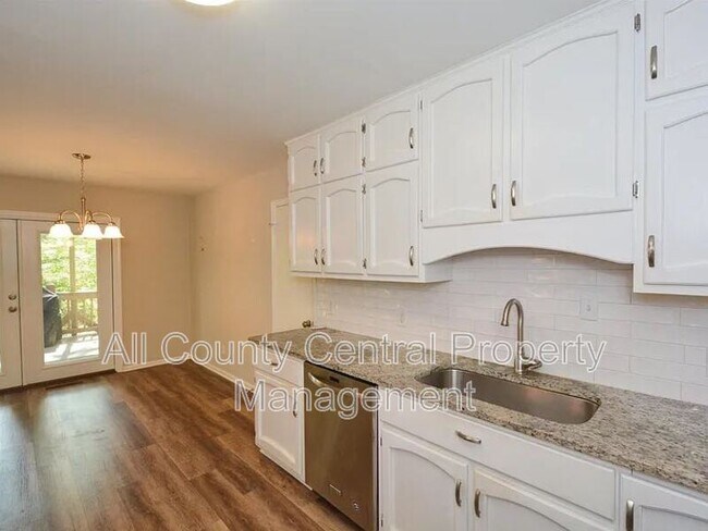 Building Photo - 8516 Marsh Mountain Rd