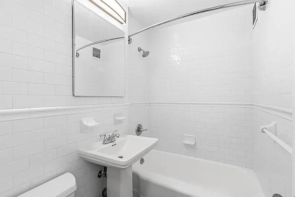 Building Photo - 320 E 23rd St