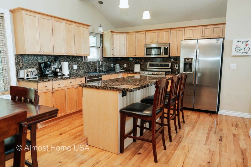 Primary Photo - 9722 Buttonwood Cir