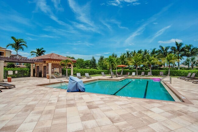 Building Photo - Available for immediate occupancy - 2BR/2BA Furnished Annual Condo available in Treviso Bay with ...