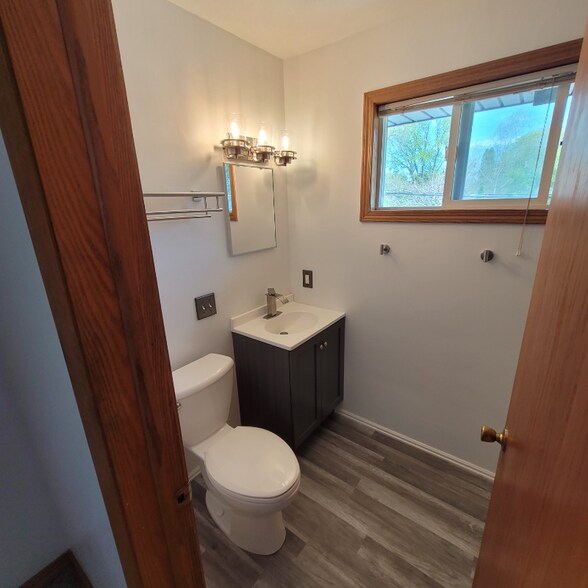 Building Photo - 5604 Bjelde Ln