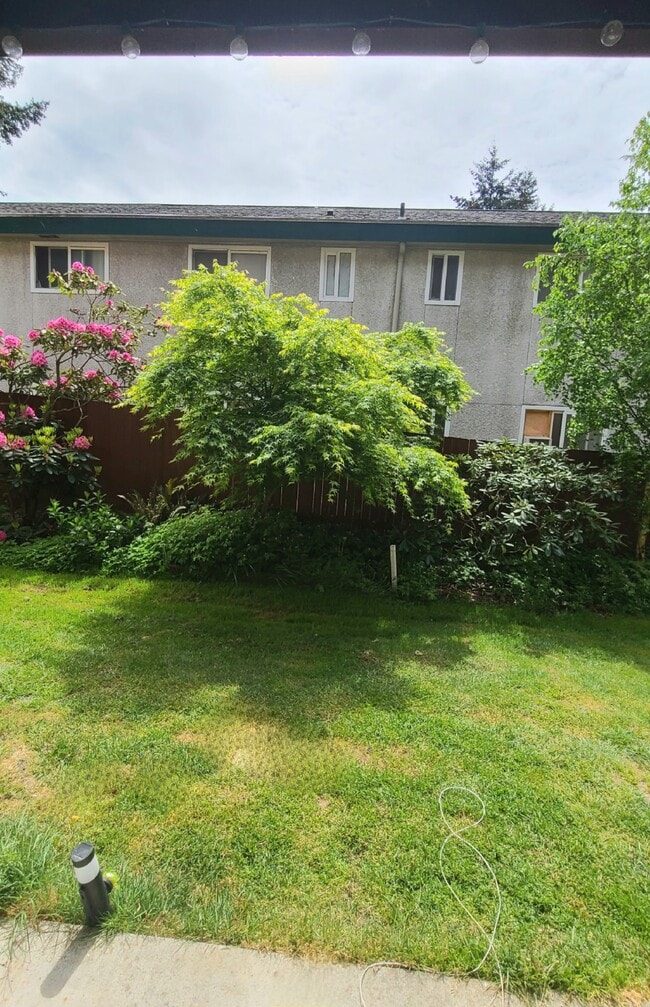 Building Photo - 17430 Ambaum Blvd S