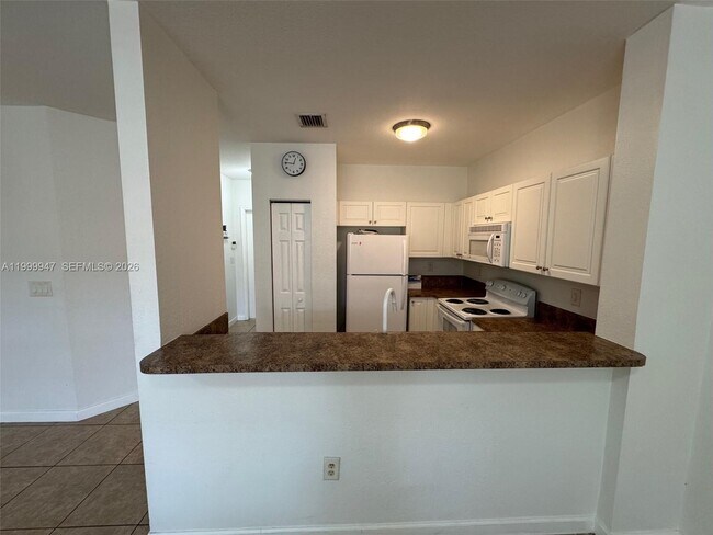 Building Photo - 1690 NE 33rd Ave