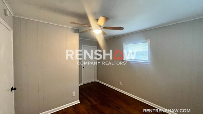 Building Photo - 3822 Maid Marian Ln