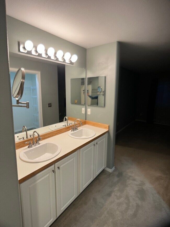 Building Photo - 16255 SW Audubon St