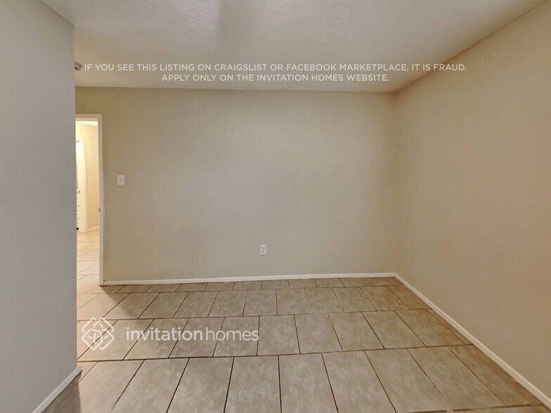 Building Photo - 16511 Forest Bend Ave