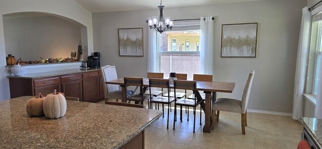 Building Photo - 1112 Sugar Brook Dr