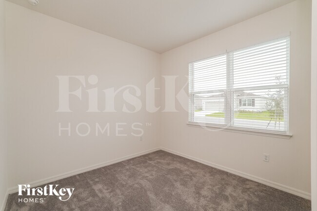 Building Photo - 597 Crown Rose Dr