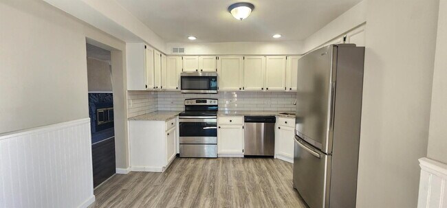 Building Photo - 3-Bedroom Home in Prime Affton Location with Modern Upgrades & Covered Deck