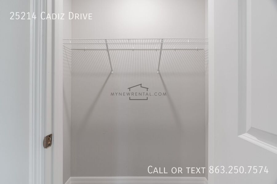 Building Photo - 25214 Cadiz Dr