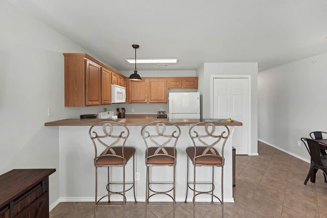 Building Photo - 730 E Mather St