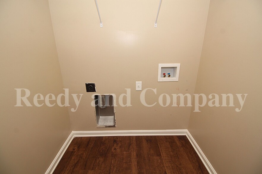 Building Photo - 5527 Mallard Pond Cv