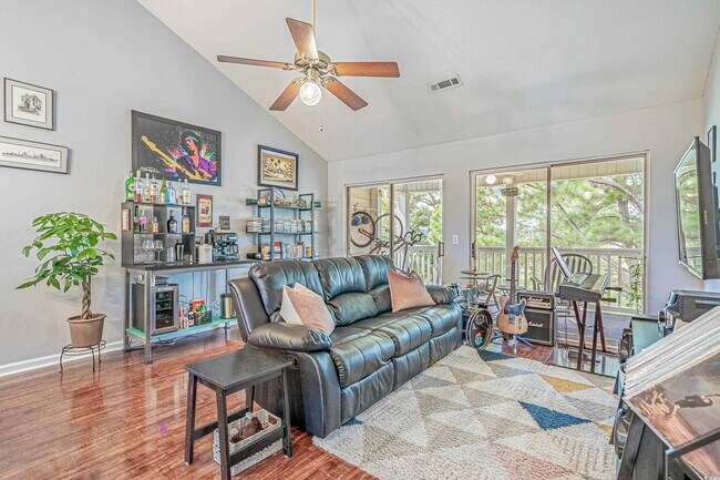 Building Photo - 4930 Windsor Green Way