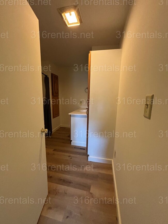 Building Photo - 510 N Alleghany St