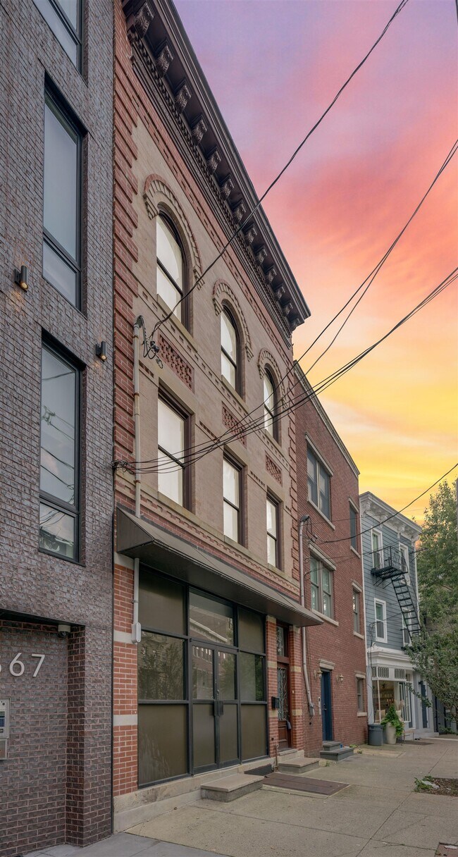Building Photo - 369 3rd St