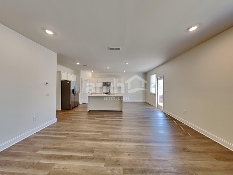 Building Photo - 3009 Ansley Place Rd