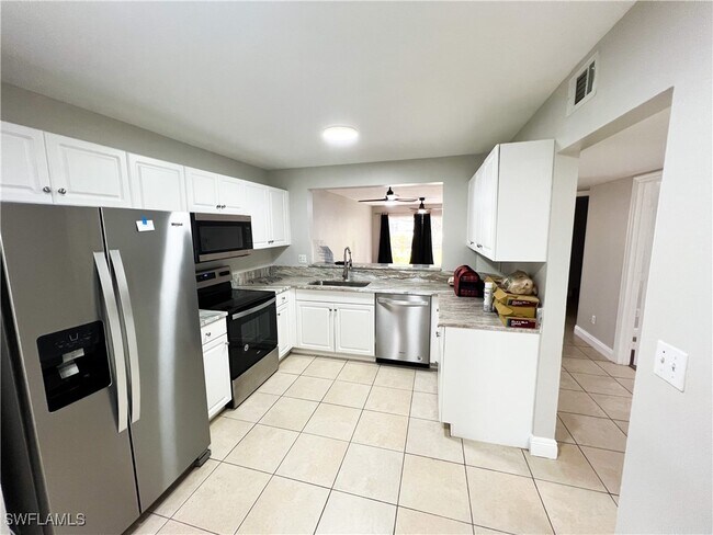 Building Photo - 1302 Derbyshire Ct