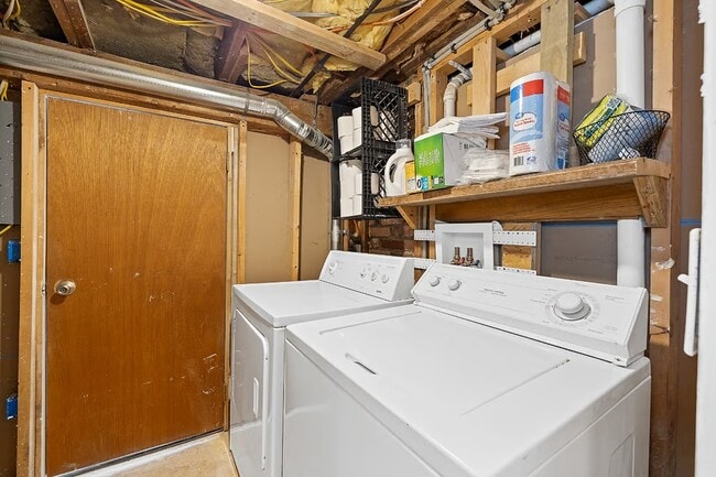 Building Photo - 718 East Blvd