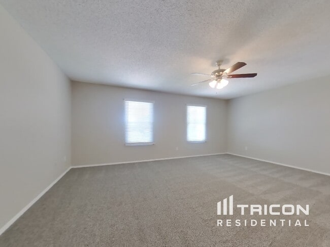 Building Photo - 4600 Courtside Dr