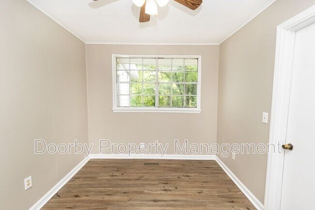 Building Photo - 619 Shannon Ave