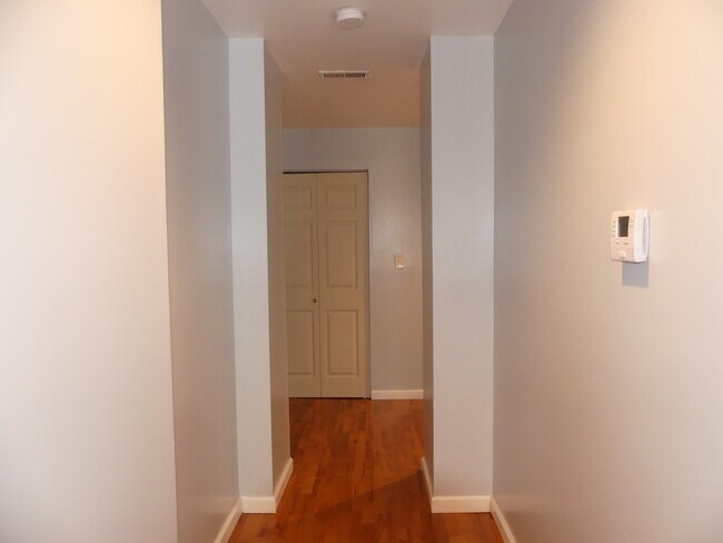 Building Photo - 1420 Menard St