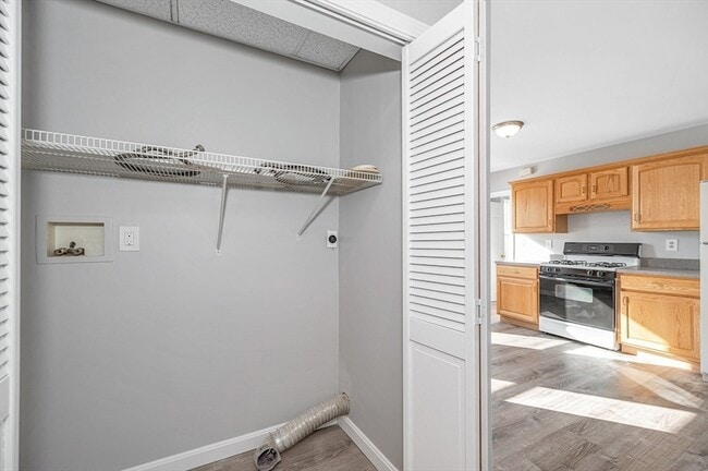 Building Photo - 62 W 3rd St