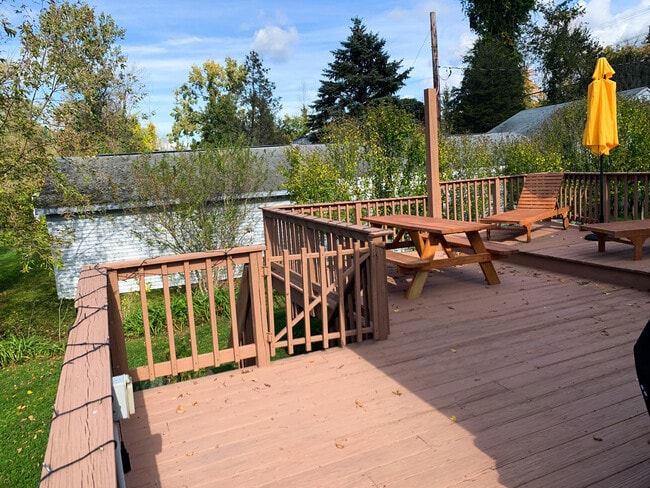 Deck 2 - 806 Berkshire Rd