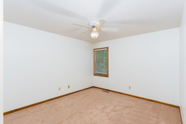 Building Photo - Fantastic Location! Close to MKT & Twin Lakes! 3BR/2.5BA/2000sqft., 2-Car Garage, Large Fenced Ya...