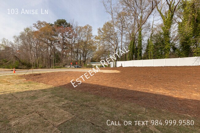 Building Photo - 103 Anise Ln