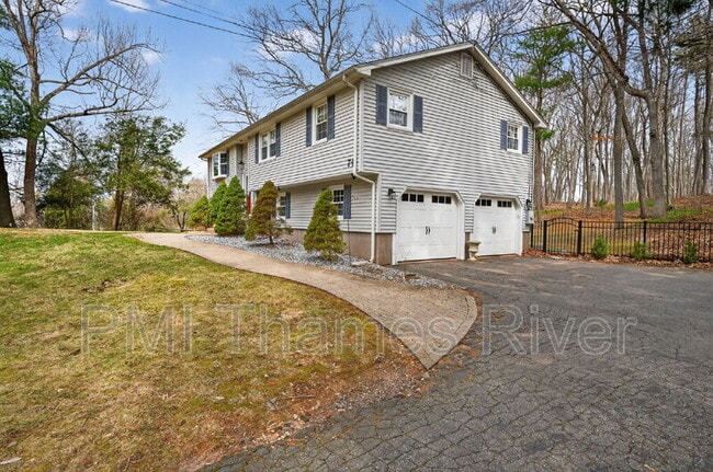 Building Photo - 74 Hurlburt St