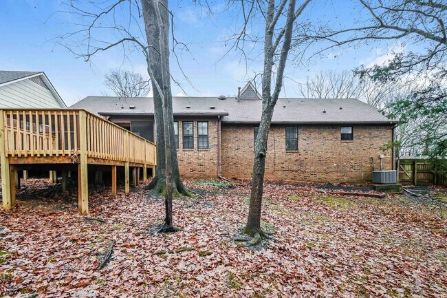 Building Photo - 499 Bedlington Dr
