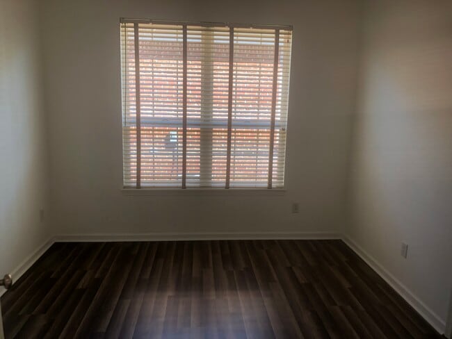 Building Photo - 3553 Cardinal Way