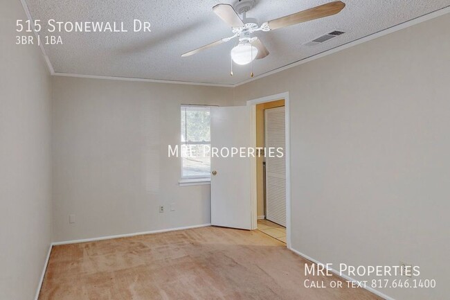 Building Photo - 515 Stonewall Dr
