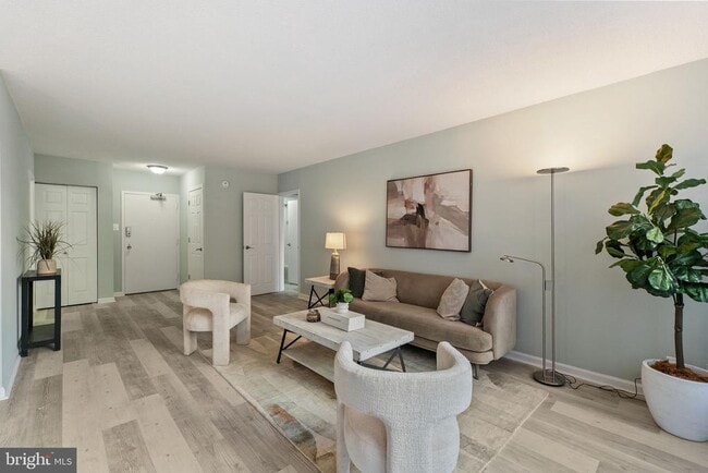 Building Photo - 4515 Willard Ave