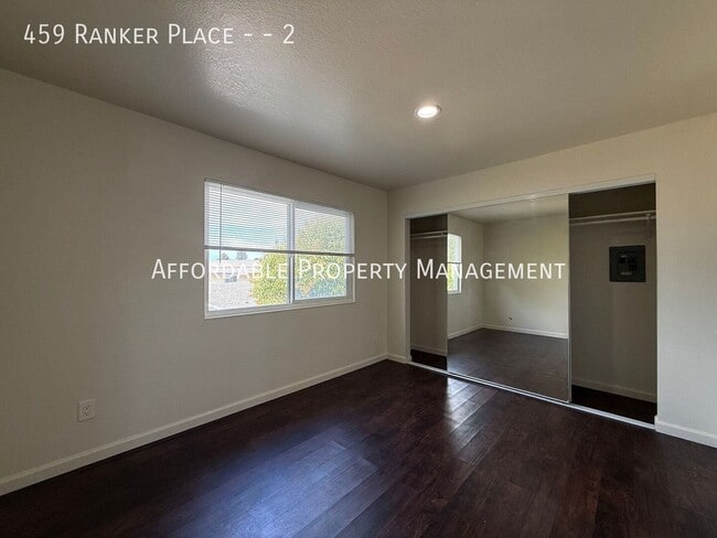 Building Photo - 459 Ranker Pl