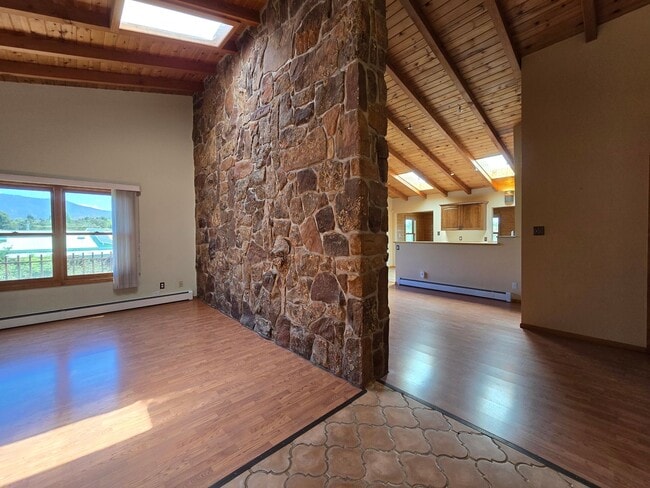 Building Photo - 166 Galisteo Ln