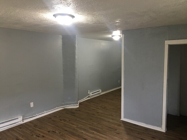 Primary Photo - 2610 Winthrop Ave