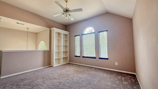 Building Photo - 25915 Drybrook Rd