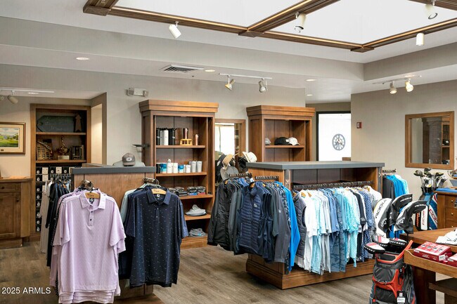 Building Photo - 25409 N Quail Haven Dr