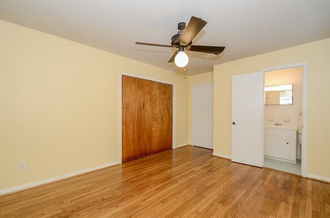 Building Photo - 701 Redan St