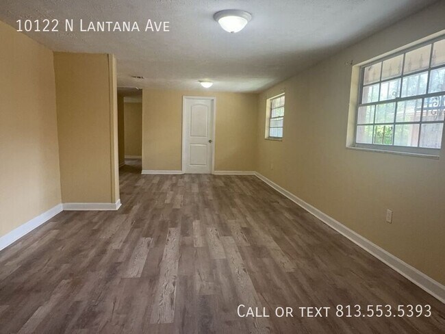 Building Photo - 10122 N Lantana Ave